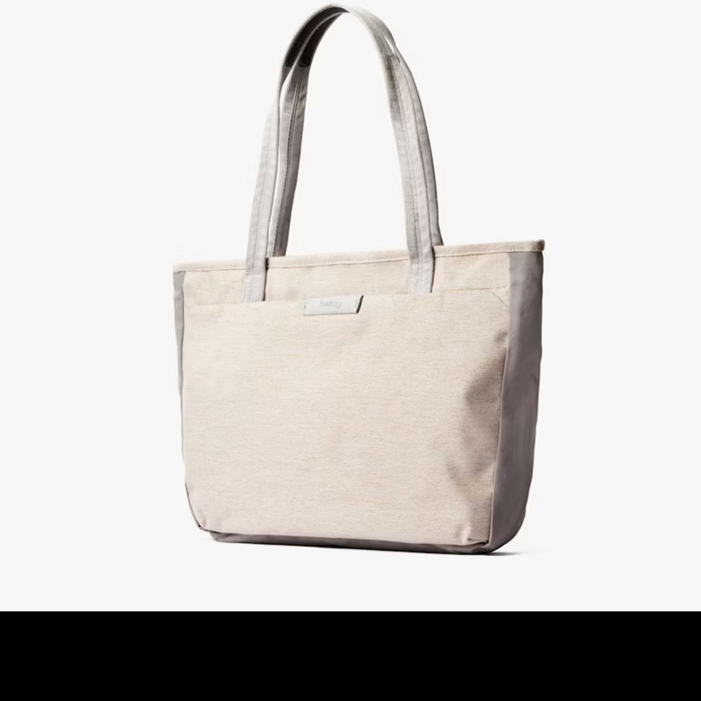 Bellroy Tokyo tote - saltbush tan color